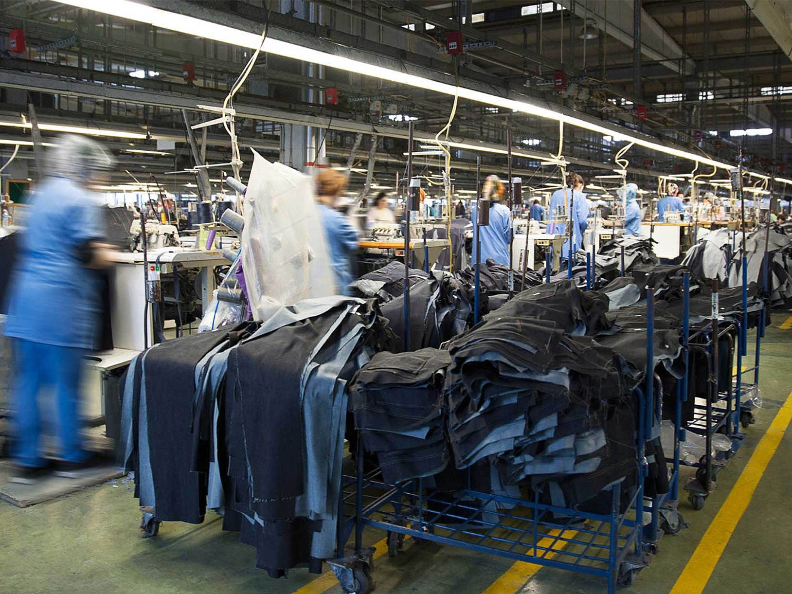 Explore our FAQ section to understand the scale of our monthly production for knitwear and women's fashion apparel. We detail our capacities to handle significant order volumes, accommodating up to 100,000 pieces for knitwear and 80,000 pieces for women’s fashion each month. This page is designed to assist our clients in planning and preparing their orders with confidence, ensuring we can meet their demands efficiently. For more specific queries or customized requirements, please contact our support team, who are readily available to provide you with the necessary information and guidance.