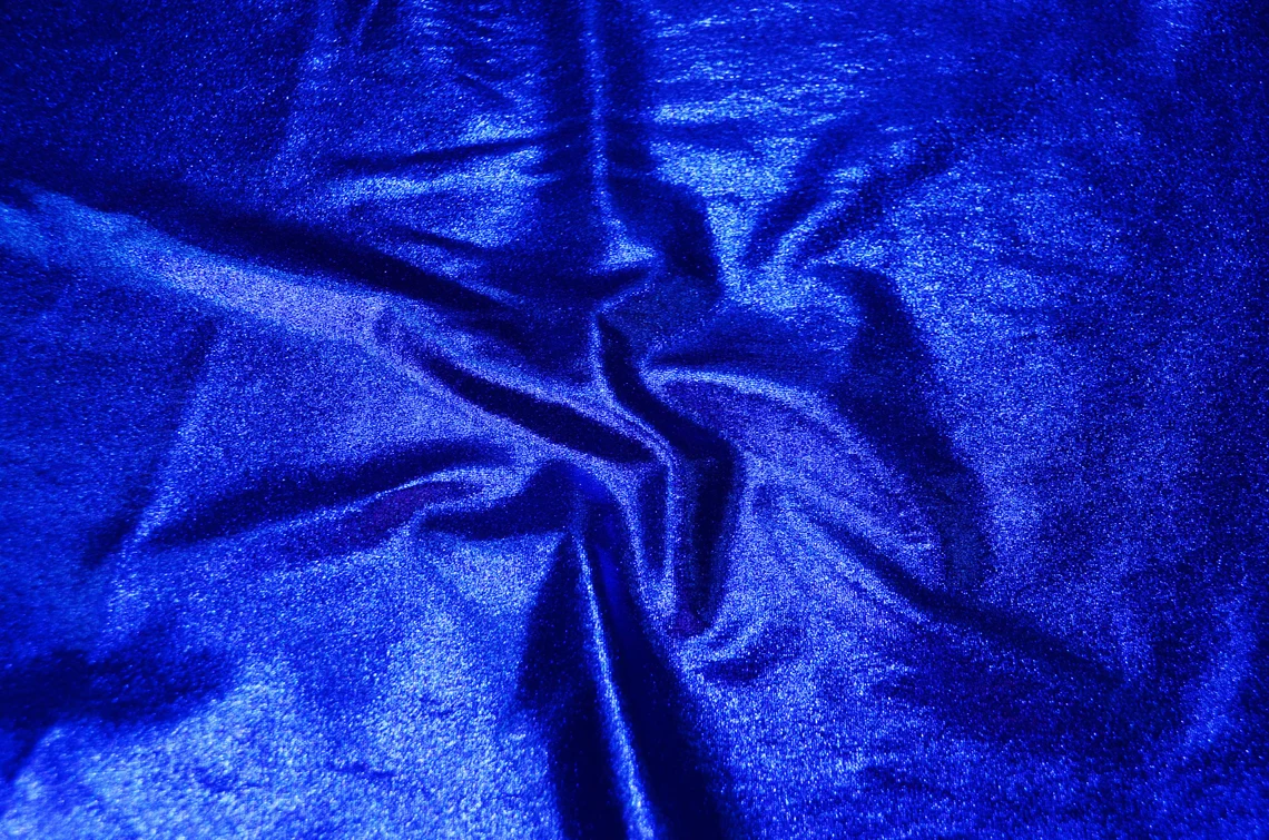 Metallic Fabric – Characteristics, Fashion Uses, and Sustainability